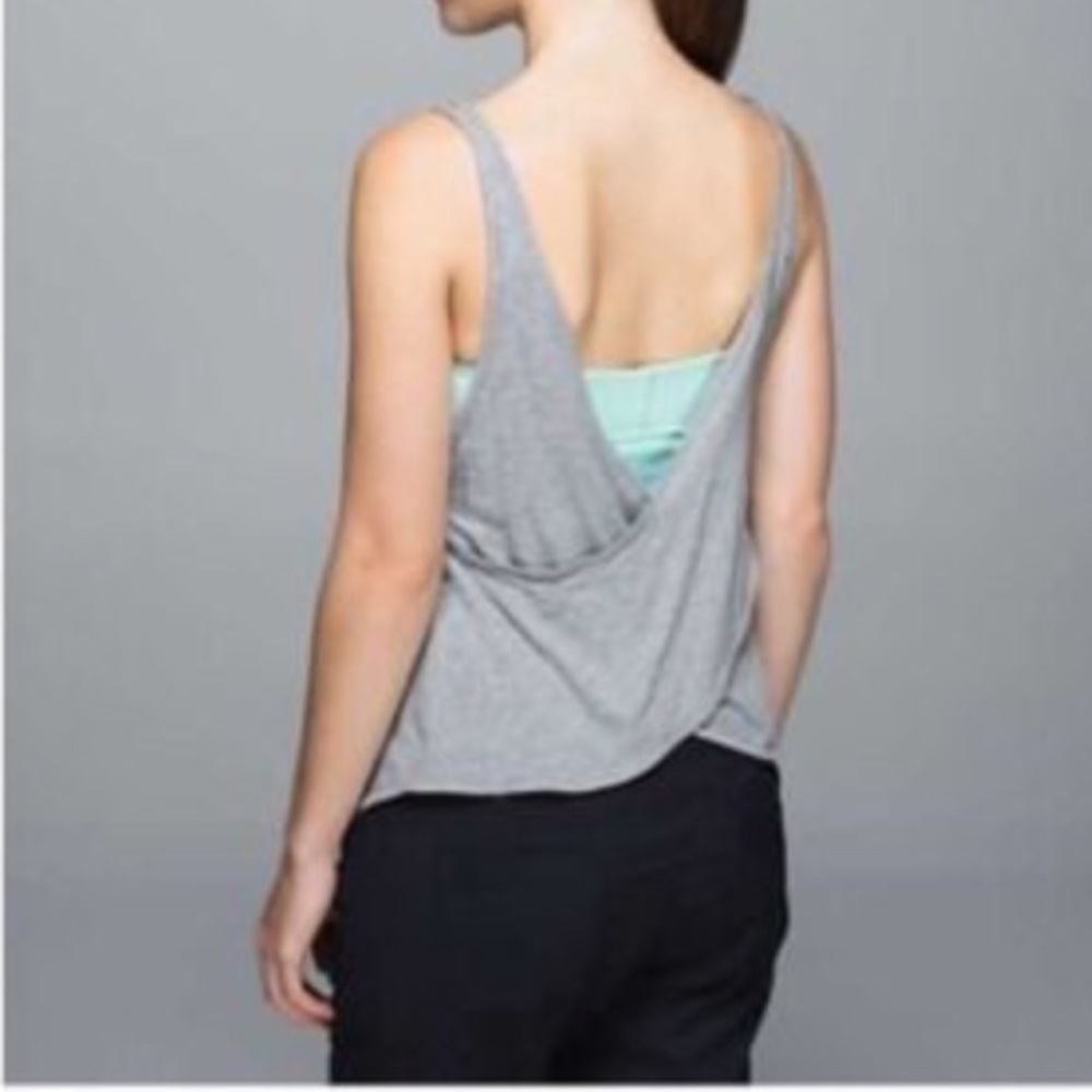 Lululemon twist and turn tank
